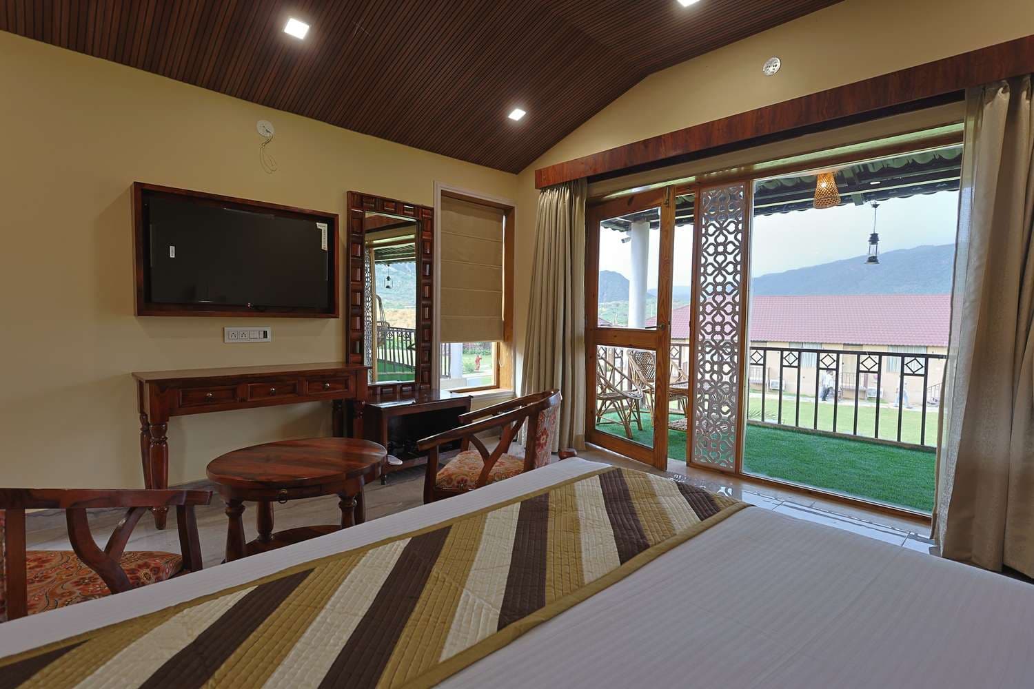 Super Deluxe Pool View with Balcony 1
